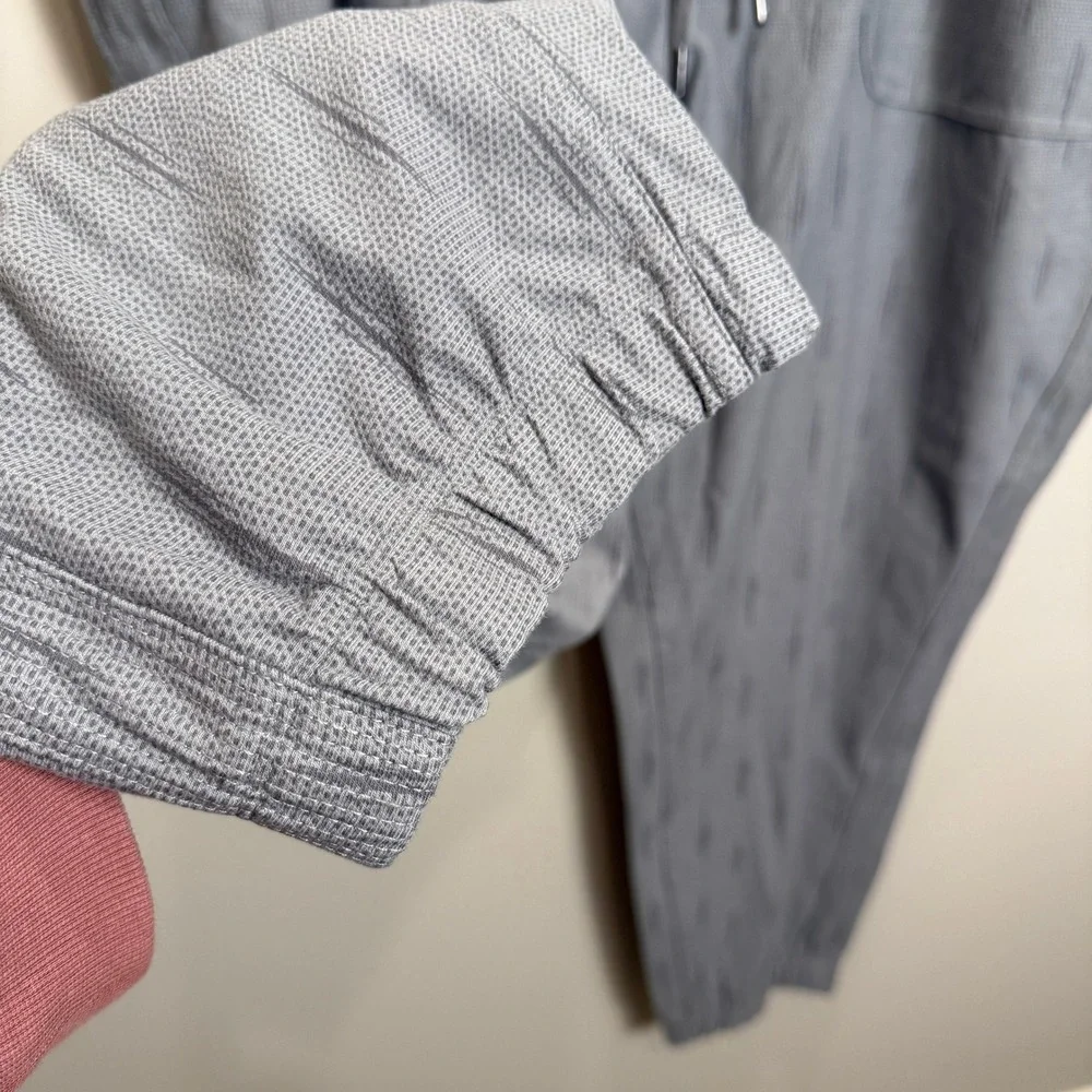 NWT Athleta Womens 26 Farallon‎ Printed Jogger Pants Gray Dot Print Plus Stretch